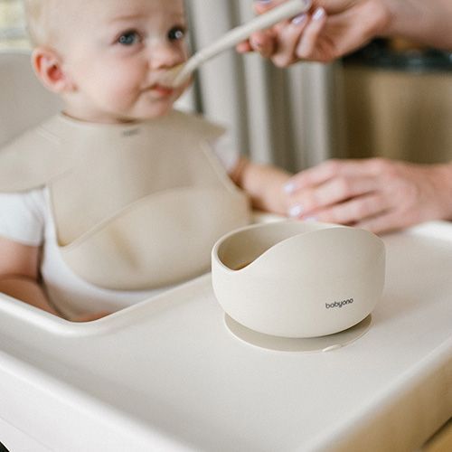 Миска силиконовая на присоске от Babyono, Бежевая 1481/04 фото